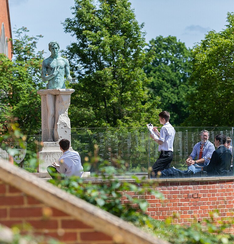 Cranleigh Sculpture Class at War Memorial 2432 127413 