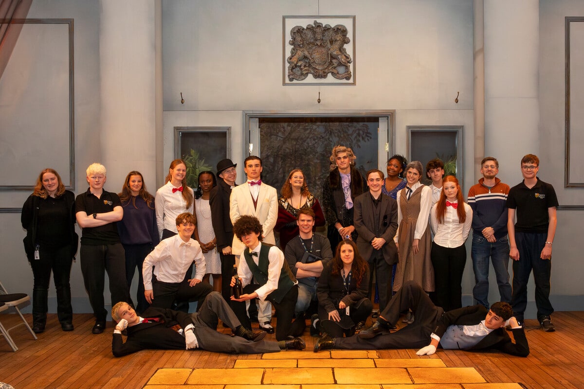 Junior Play: The Importance of Being Earnest